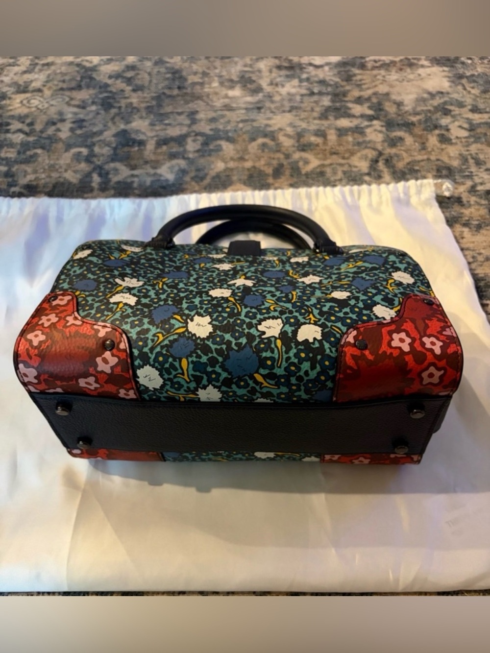 Coach Floral Mercer 24 Satchel like new - Picture 3 of 7